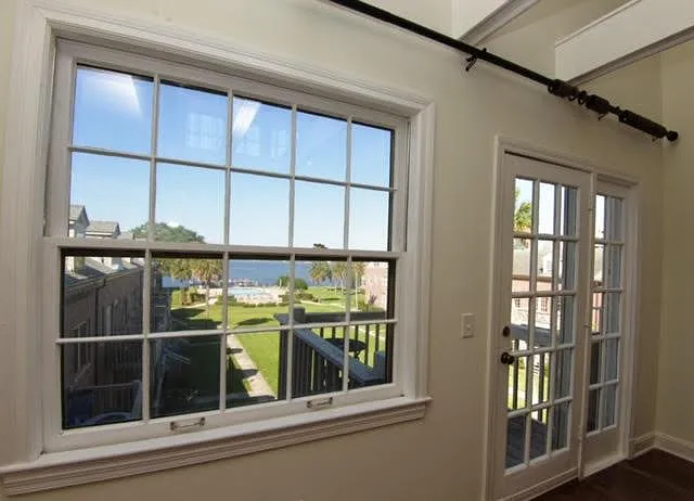 1526 Palm Ave #1526 — Photo 2