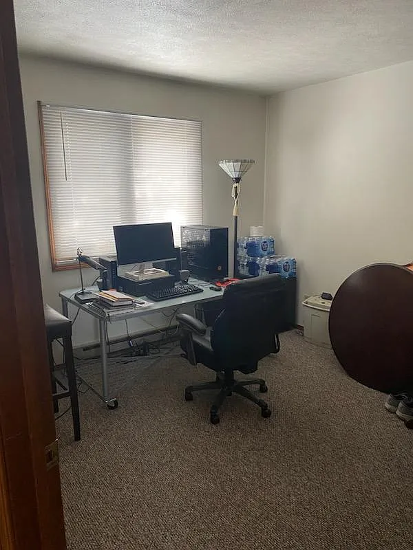 2 bed, $1,000 — Photo 3