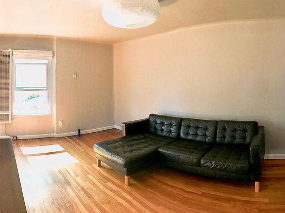 4th image of 3707-9 Georgia St