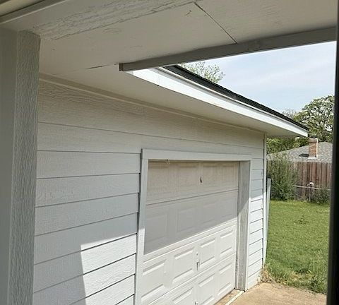 4th image of 1140 N Mayhill Rd