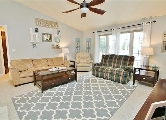 4th image of 1314 N Carrington Ln