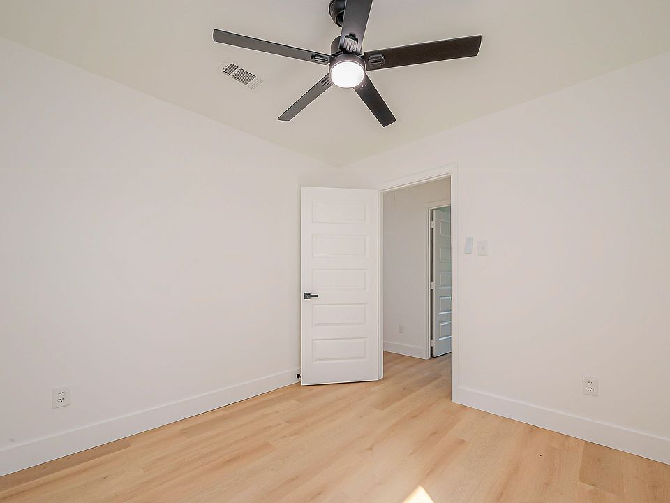 1st image of 3010 Bandell Dr