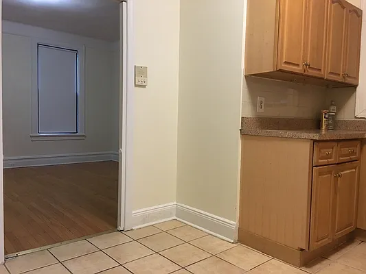 Rented by Realty 2000 Corp | media 2