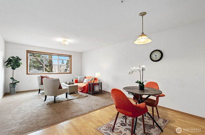 3rd image of 9517 35th Avenue NE #2A