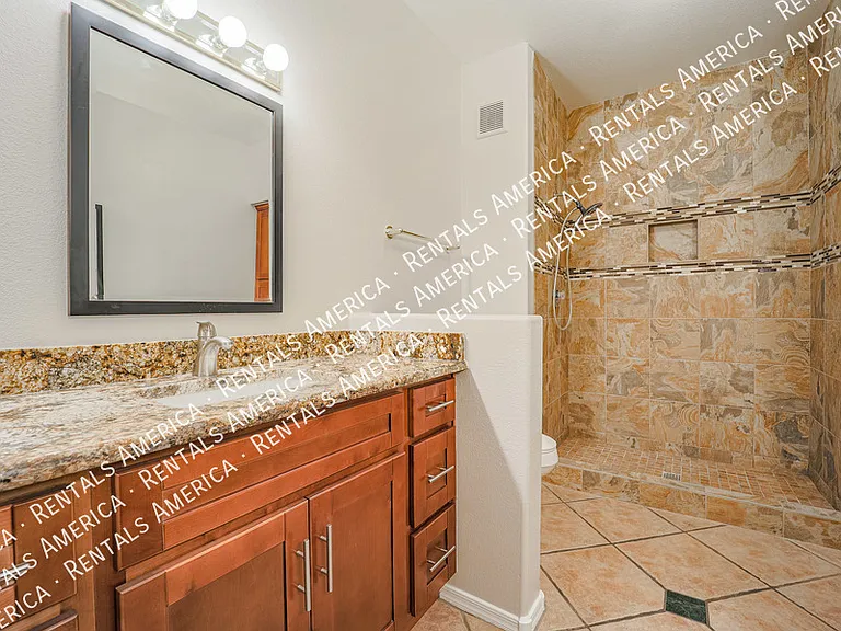 15050 N Thompson Peak Pkwy #2050 — Photo 21