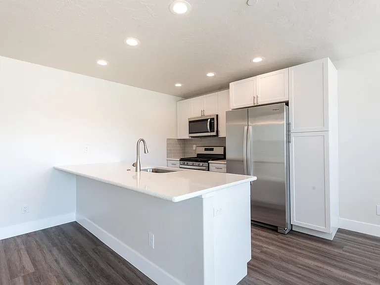 865 NW 21st St #865 — Photo 5