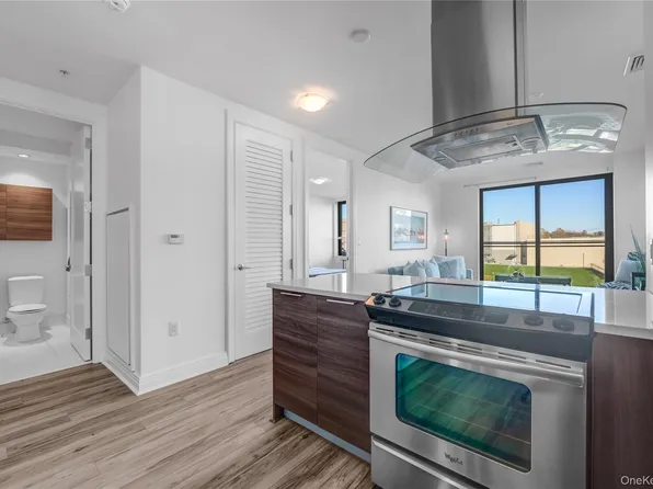 701 Ridge Hill Boulevard #10M, Yonkers, NY 10710