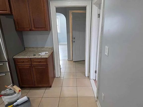3rd image of 33-35 Glover Ave