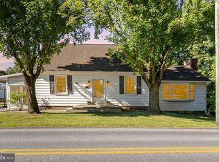 16 Landis Valley Rd, Lititz, PA 17543