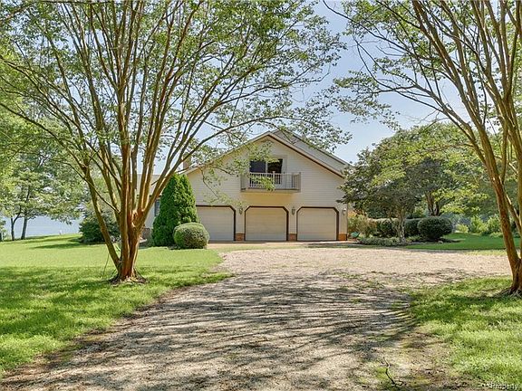 2nd image of 170 Warehouse Cove Ln