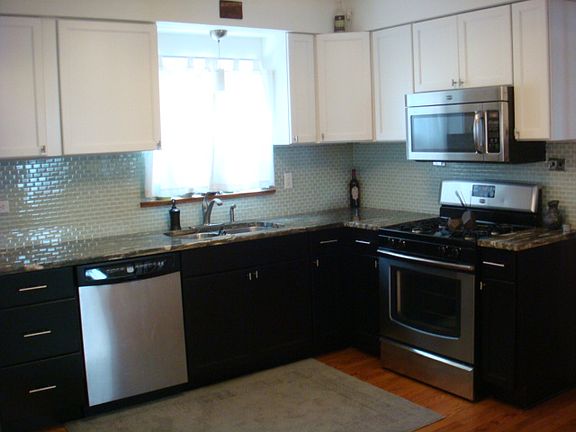 3rd image of 3854 N Pioneer Ave