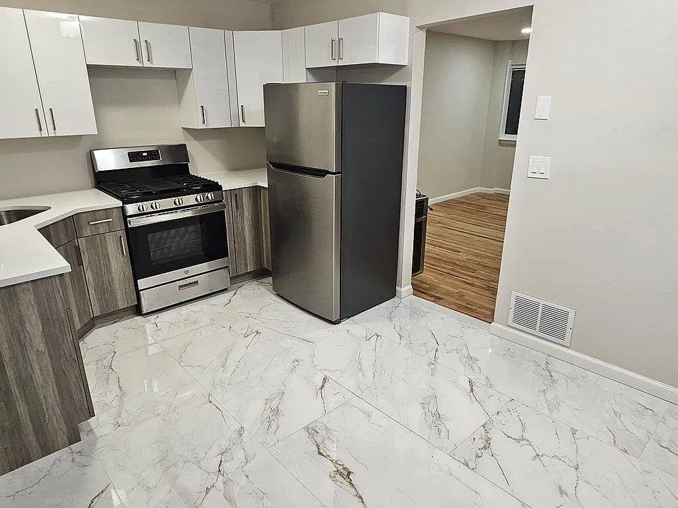941 Willowbrook Rd #2