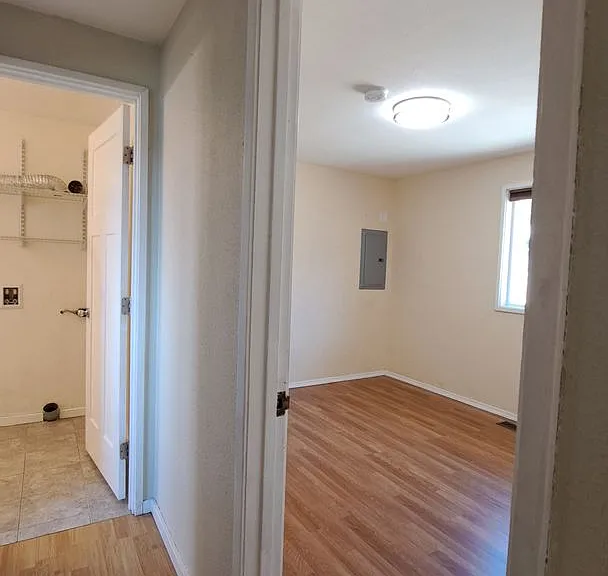 3259 Wright Ave — Photo 11