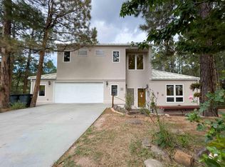 135 Maple Dr, Los Alamos, NM 87544
