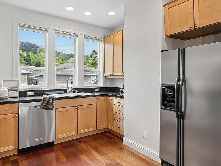 4830 SW View Point Ter — Photo 11