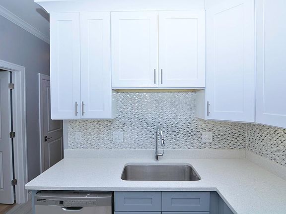 2nd image of 2623 W Crystal St Unit 3