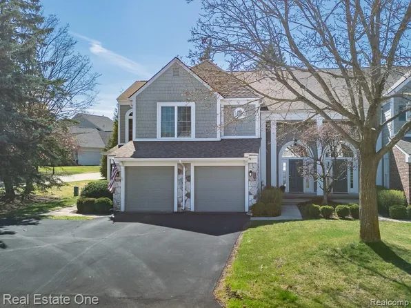 1903 Eagle Pointe, Bloomfield Hills, MI 48304