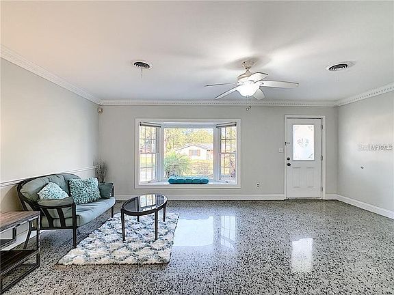 4th image of 5512 Clearview Dr