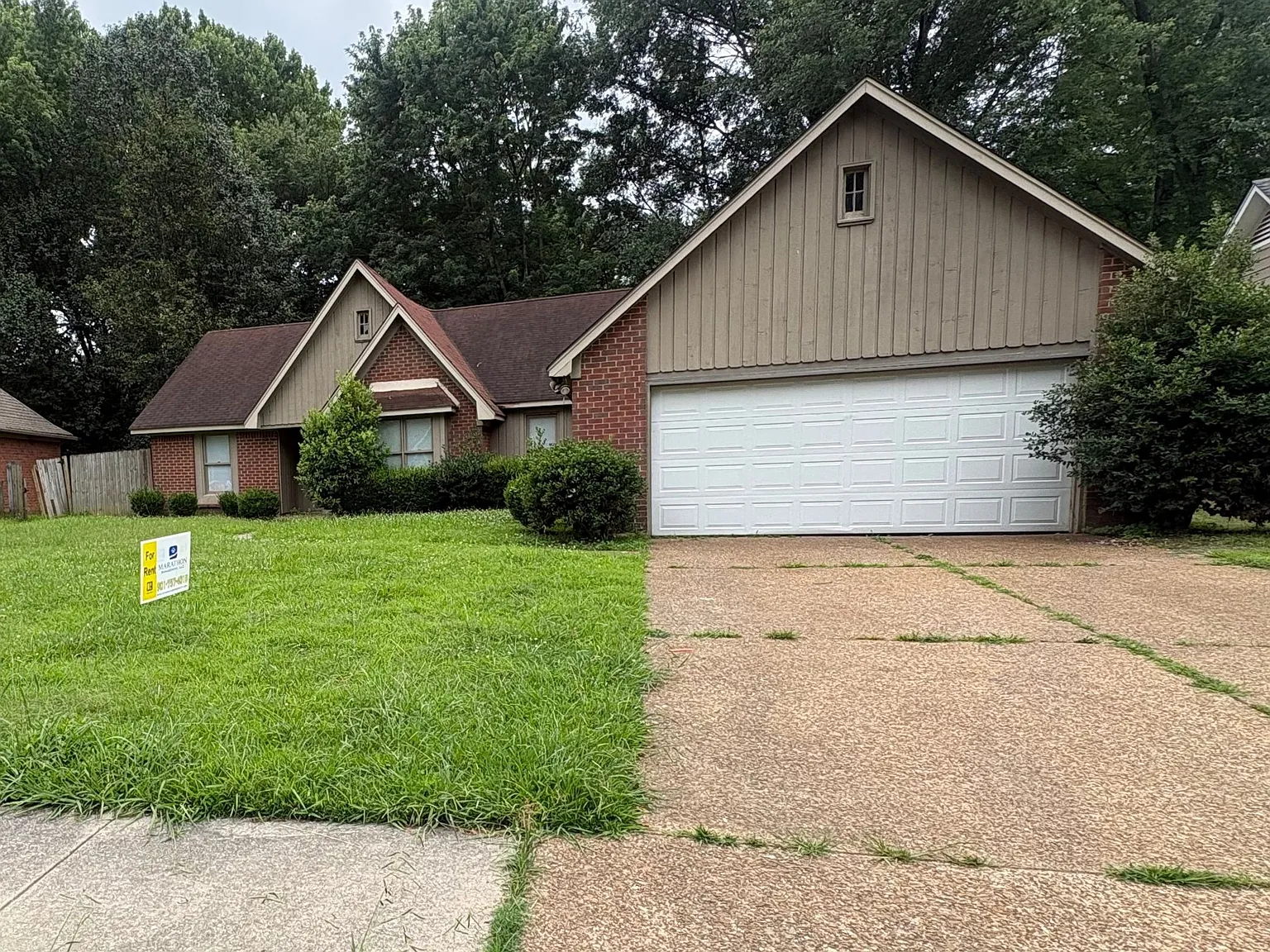 Spacious Brick Home with Fireplace, Attached Garage & Fenced Yard — Photo 1