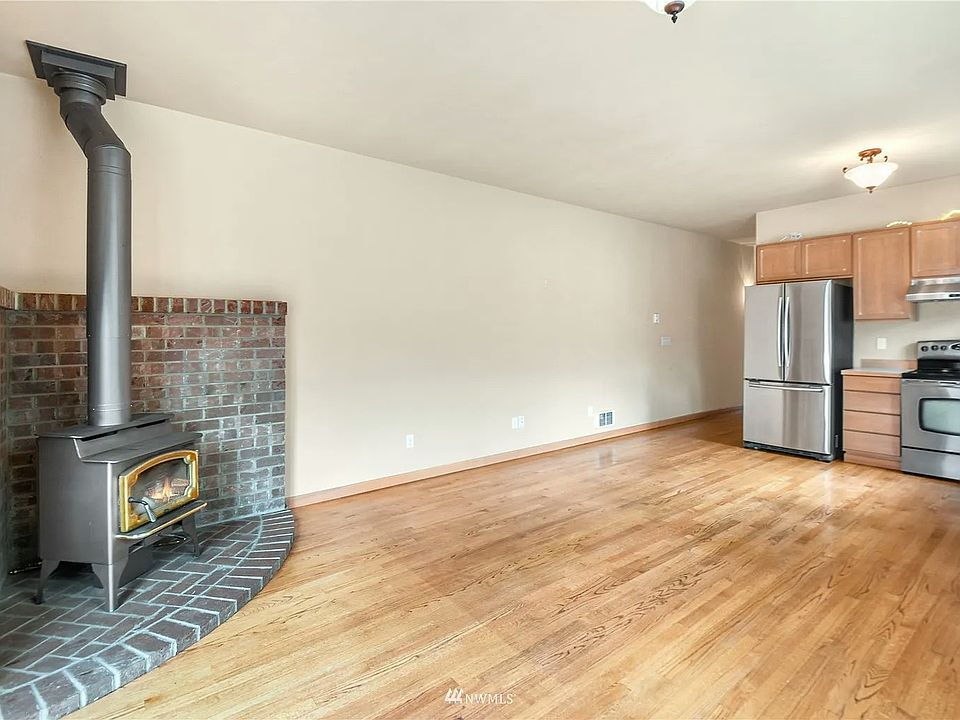 Wood burning fireplace