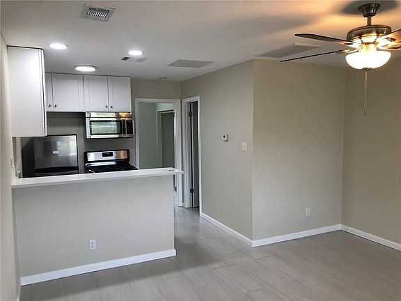 2nd image of 5207 Tahoe Trl APT A