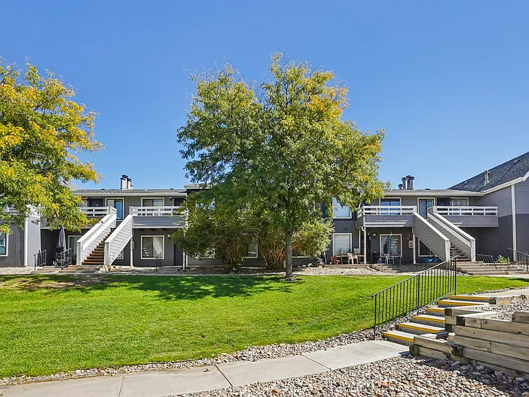 Windmill Apartments — Photo 43