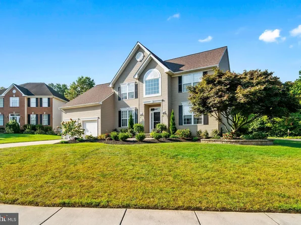 27 Buttonwood Dr, Bordentown, NJ 08505