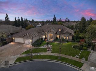 205 Somerford Ct, Bakersfield, CA