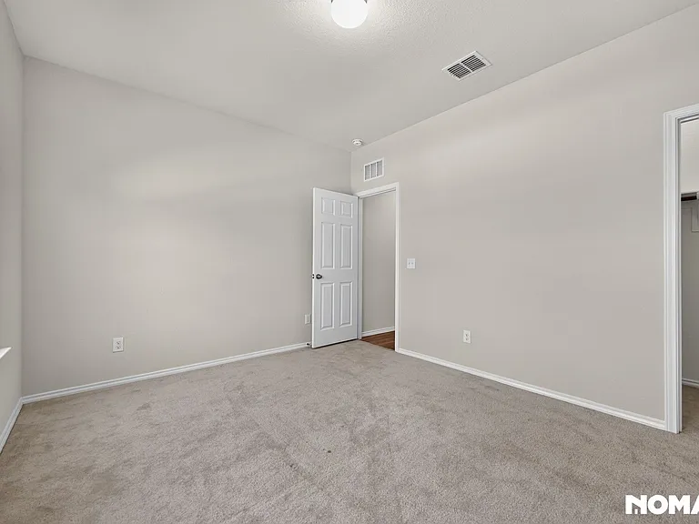 1128 Timberhurst Trl — Photo 18