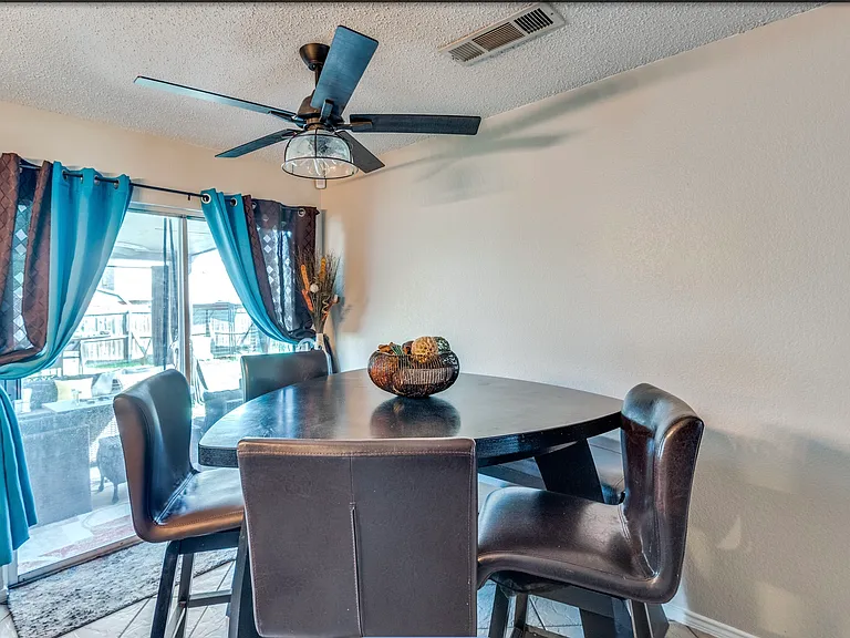 212 Prentice Dr — Photo 15