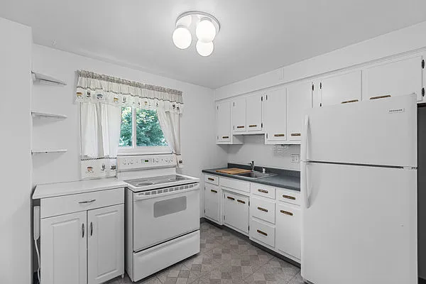 851 Florence Ave #2 — Photo 9