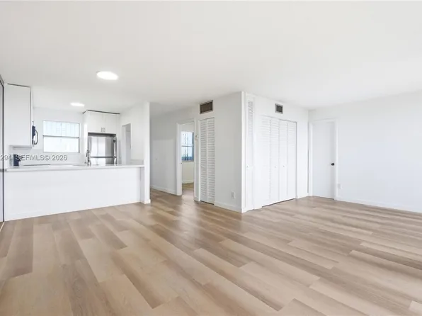 2950 SW 3rd Ave APT 7F, Miami, FL 33129