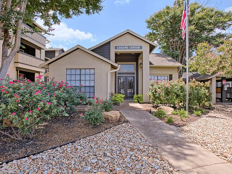 Summer Grove — Photo 15