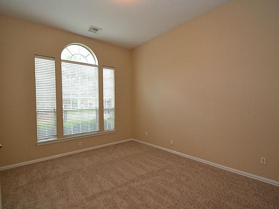 4th image of 22743 Emily Park Ln