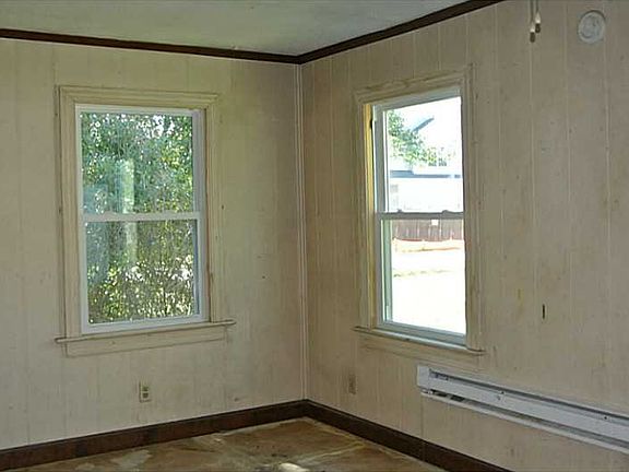 4th image of 6012 Old Ave