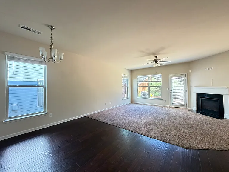 209 Emporia Loop — Photo 19