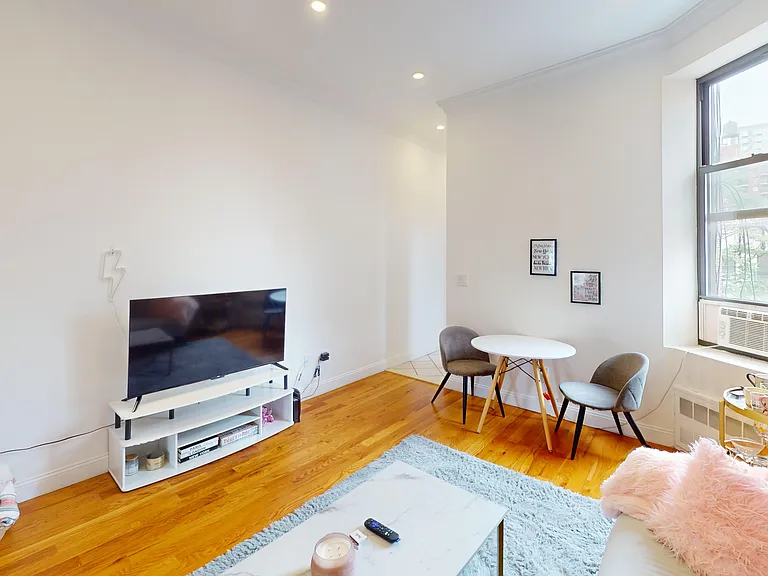 221 E 83rd St #5E — Photo 6