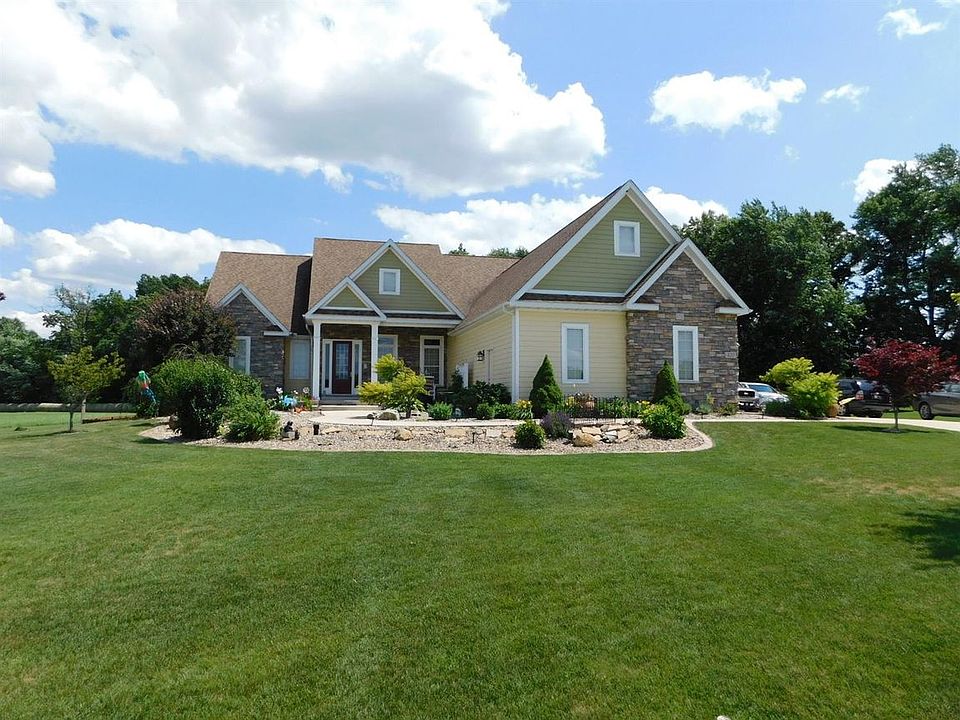 1st image of 420 E Amy Rose Ln