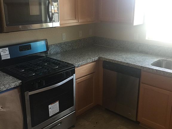2nd image of 300 Bathbridge Ln