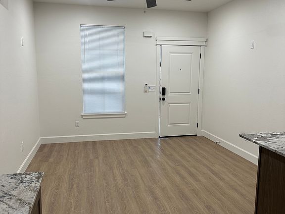4th image of 227 W Fairchild Dr Unit 4
