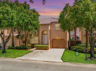 10691 NW 12th Dr, Fort Lauderdale, FL 33322