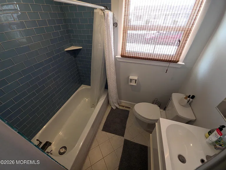 129 E Raritan Dr — Photo 15