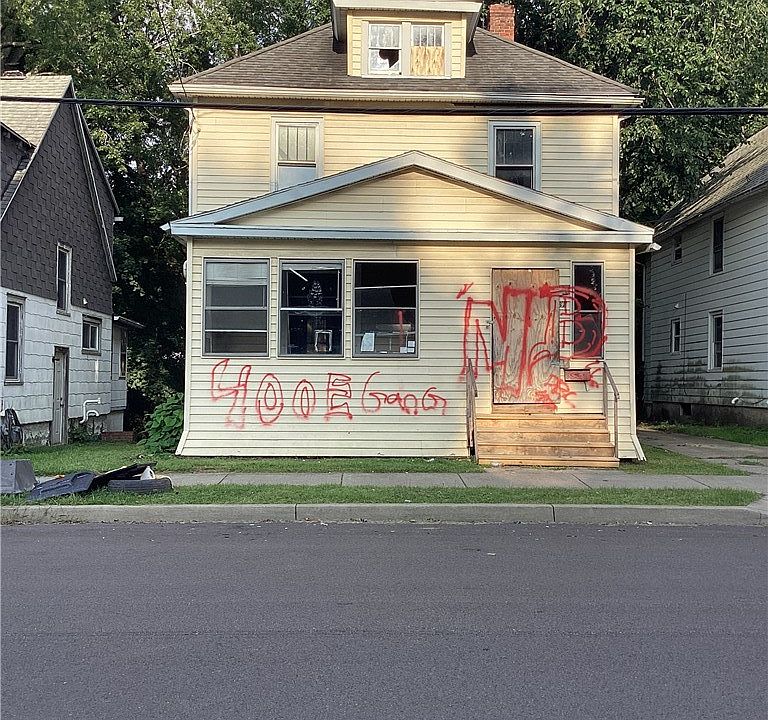 1st image of 62 Ely St
