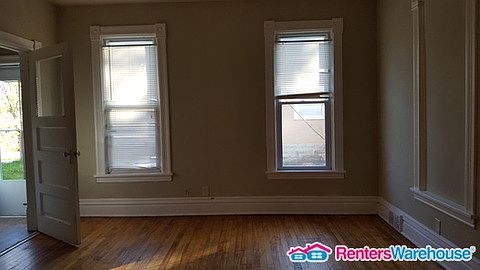 5th image of 3215 Fremont Ave N