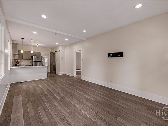 3rd image of 666 E 32nd Street