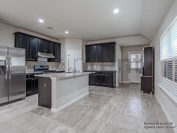 5th image of 12607 Oaks Wood Ln