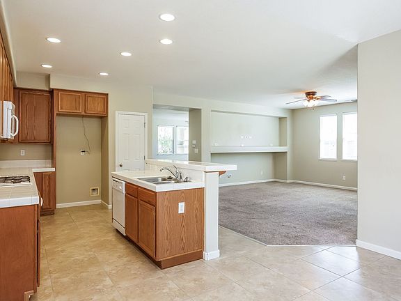 4th image of 222 American Farms Ave