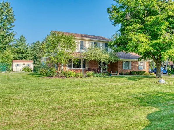 2364 Meadowdown Dr, Owosso, MI 48867