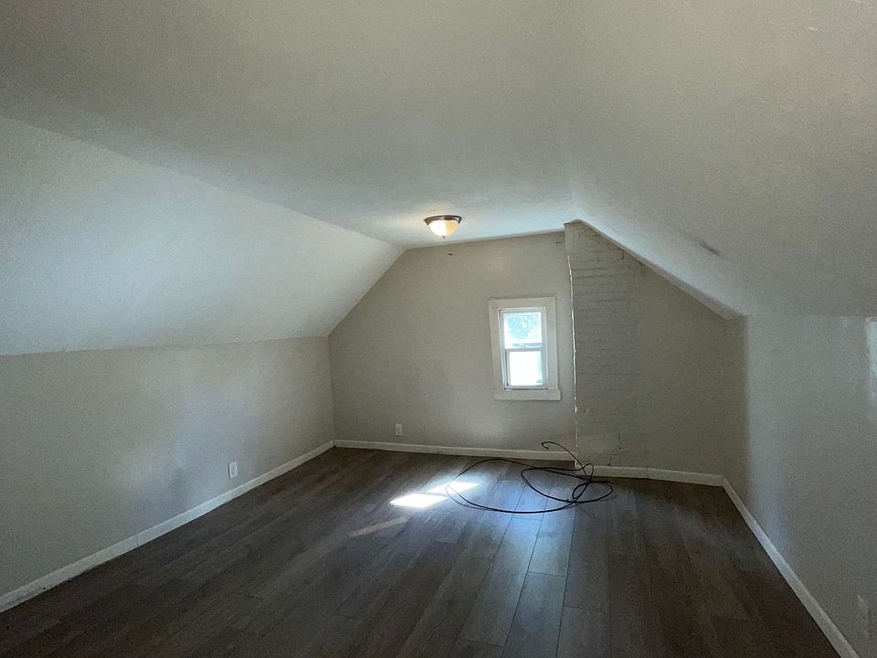 1st image of 1927 Holmden Ave #2
