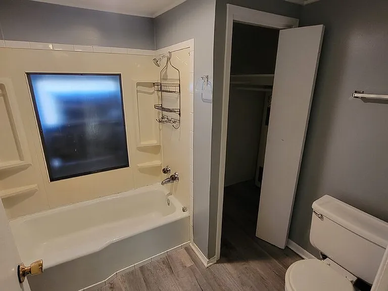 1402 Willis Ave #5 — Photo 12